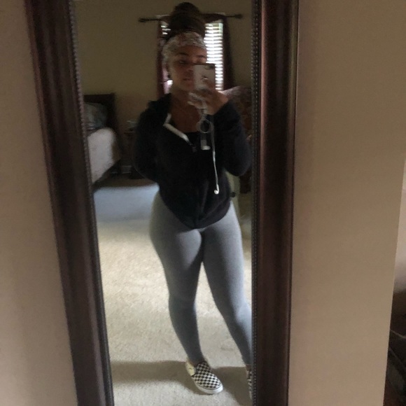 Meet your Posher, Skylar - Picture 1 of 1